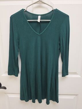 Women’s Forest Green V-Neck Tunic Top